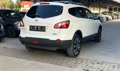 Nissan Qashqai+2  - 2013
