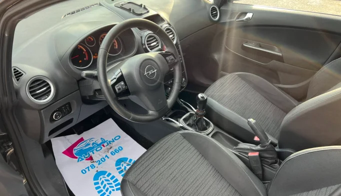 Opel Corsa  - 2014