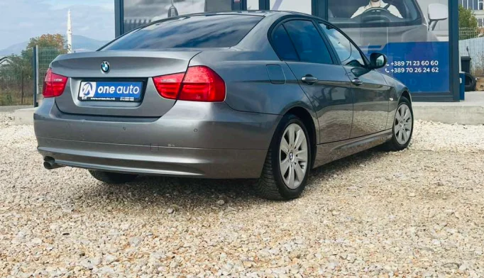 BMW 3 Series  - 2011