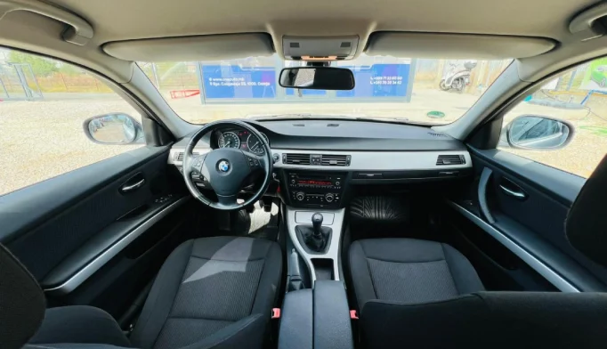 BMW 3 Series  - 2011