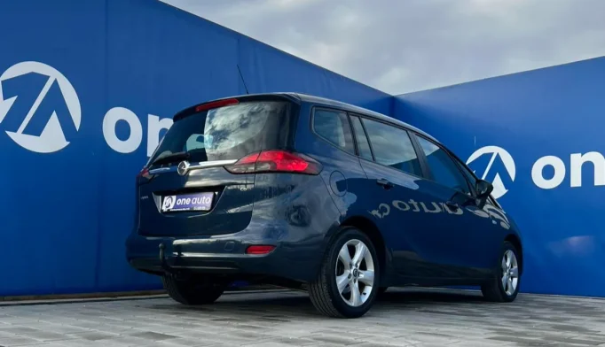 Opel Zafira Life  - 2011