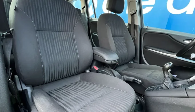 Opel Zafira Life  - 2011