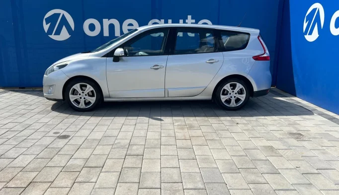 Renault Scenic  - 2011