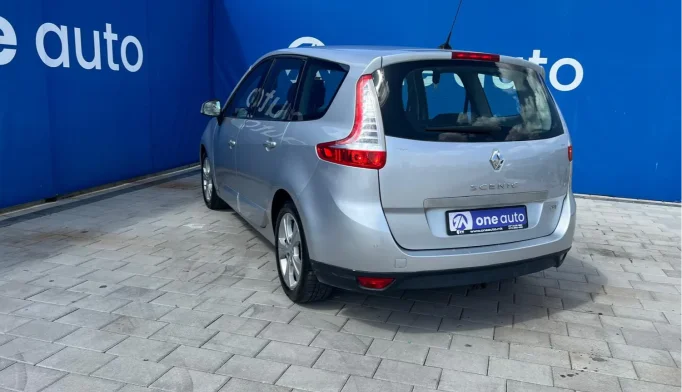 Renault Scenic  - 2011