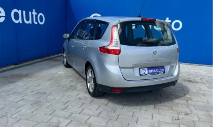 Renault Scenic  - 2011