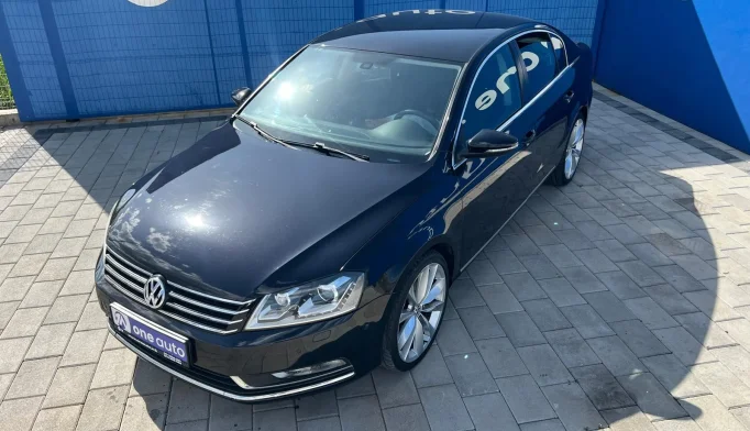 Volkswagen Passat  - 2011