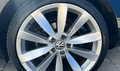 Volkswagen Passat  - 2011