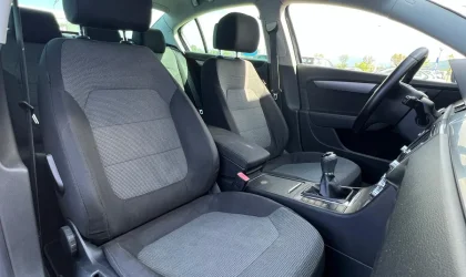 Volkswagen Passat  - 2011