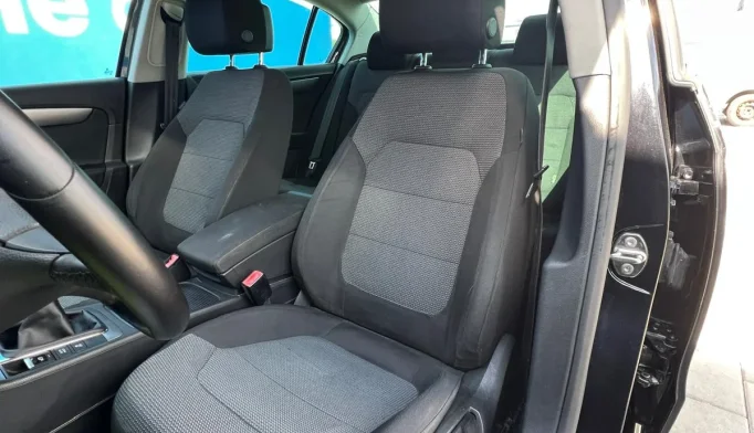 Volkswagen Passat  - 2011