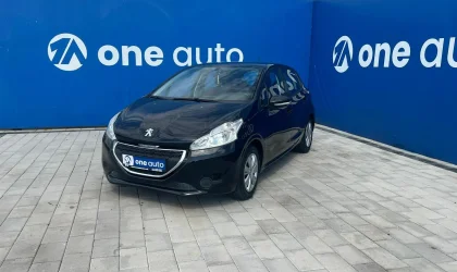 Peugeot 208  - 2012