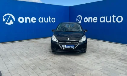 Peugeot 208  - 2012