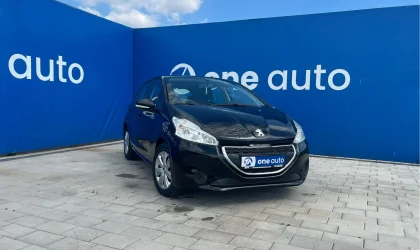 Peugeot 208  - 2012