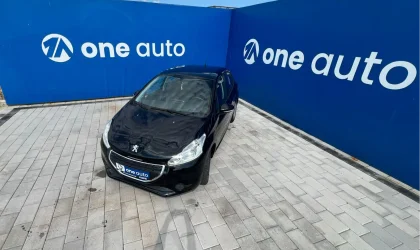 Peugeot 208  - 2012