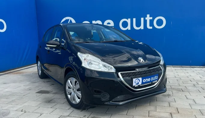 Peugeot 208  - 2012