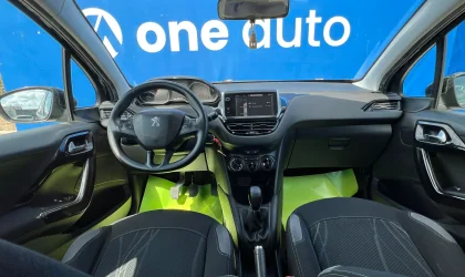Peugeot 208  - 2012