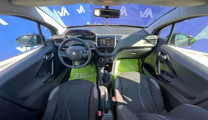 Peugeot 208  - 2012