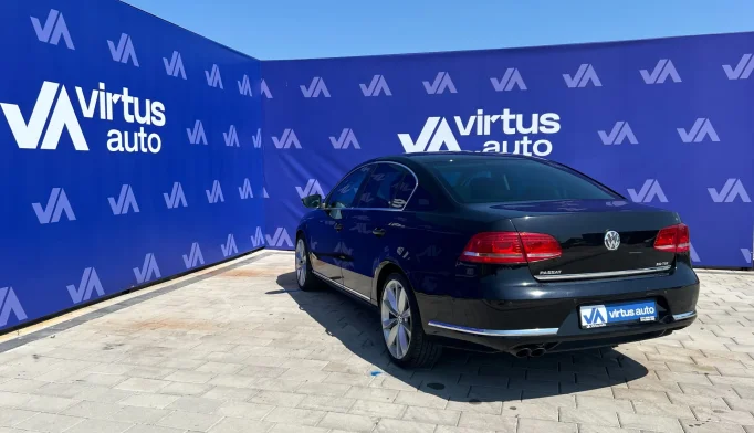 Volkswagen Passat  - 2011