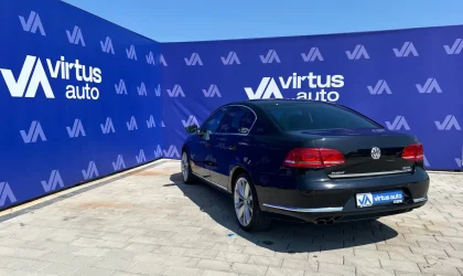 Volkswagen Passat  - 2011