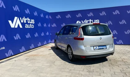Renault Scenic  - 2011