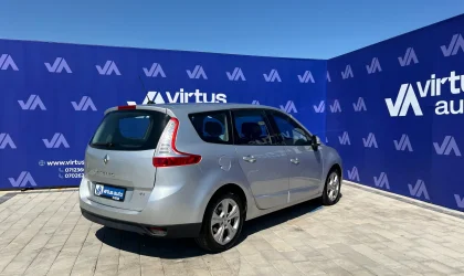 Renault Scenic  - 2011