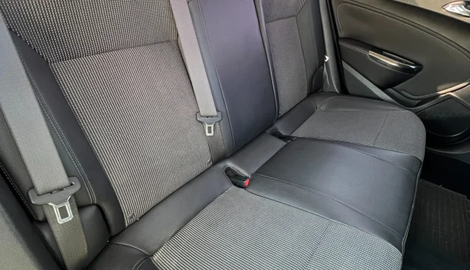 Opel Astra  - 2010
