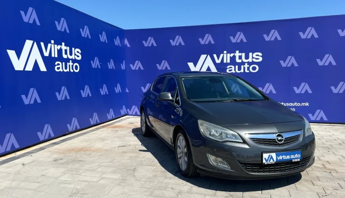 Opel Astra  - 2010