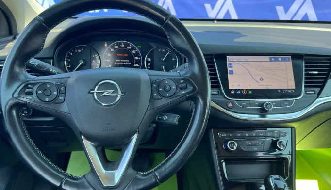 Opel Astra  - 2021