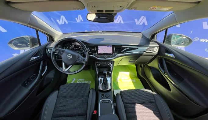 Opel Astra  - 2021