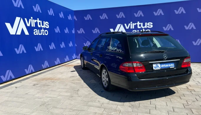 Mercedes-Benz E200  - 2008