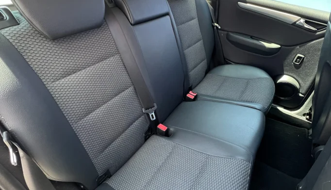 Mercedes-Benz A180  - 2012
