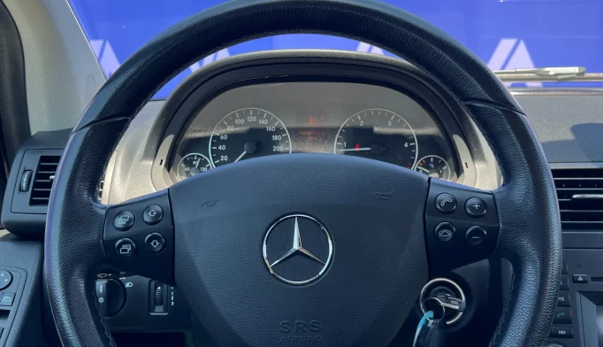 Mercedes-Benz A180  - 2012