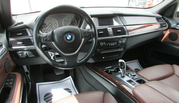 BMW X5  - 2012