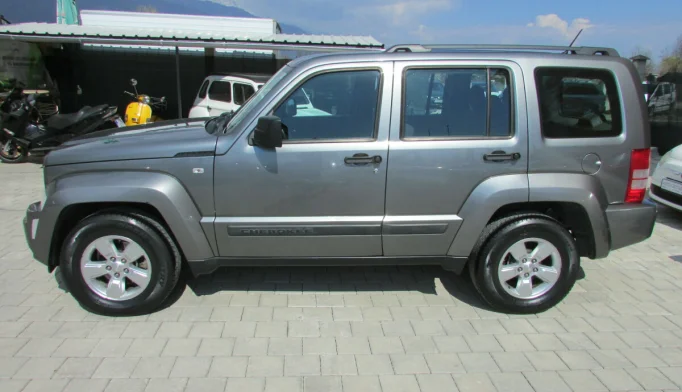 Jeep Cherokee  - 2012