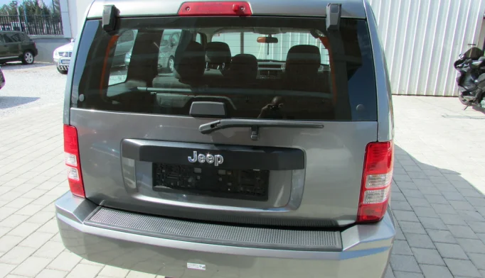 Jeep Cherokee  - 2012