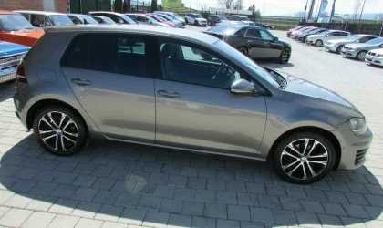 Volkswagen Golf  - 2013