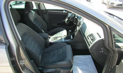 Volkswagen Golf  - 2013