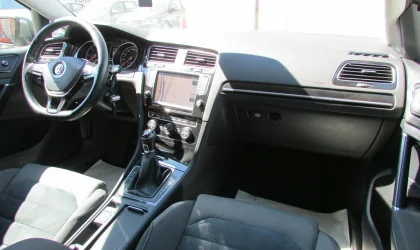 Volkswagen Golf  - 2013