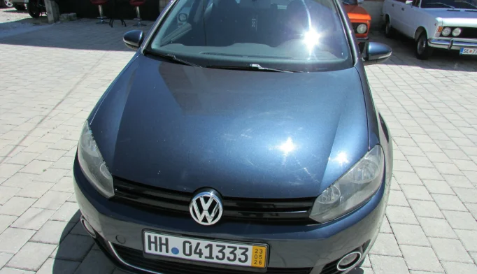 Volkswagen Golf  - 2010