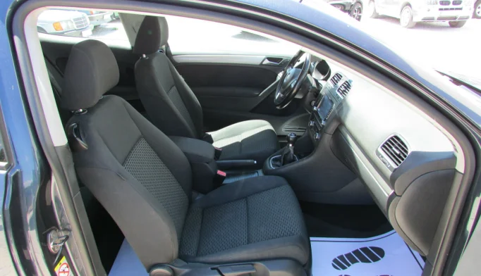 Volkswagen Golf  - 2010