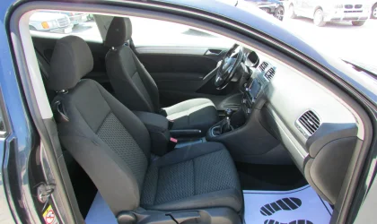 Volkswagen Golf  - 2010