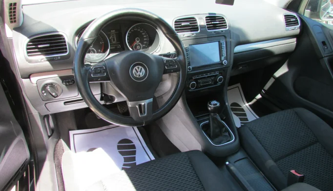Volkswagen Golf  - 2010