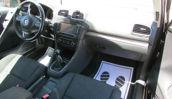 Volkswagen Golf  - 2010