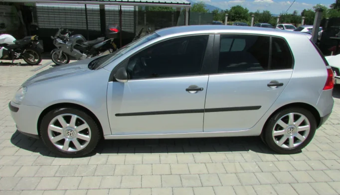 Volkswagen Golf  - 2009