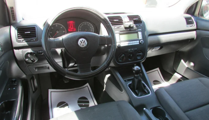 Volkswagen Golf  - 2009