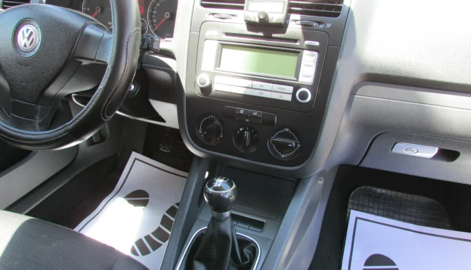 Volkswagen Golf  - 2009