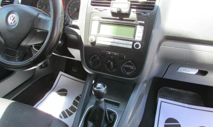 Volkswagen Golf  - 2009