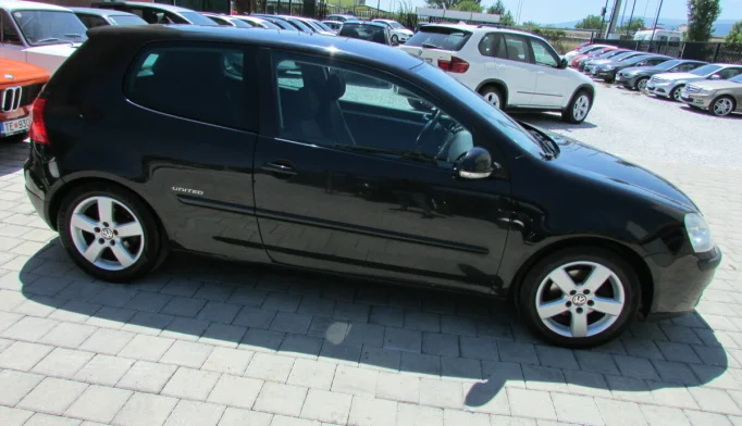 Volkswagen Golf  - 2009