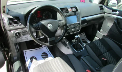 Volkswagen Golf  - 2009