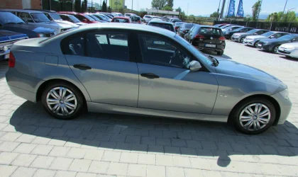 BMW 3 Series  - 2005