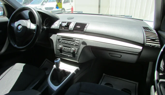 BMW 1 Series  - 2009